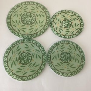 TEMP-TATIONS: green old world pattern, set of 4 glass trivets.
